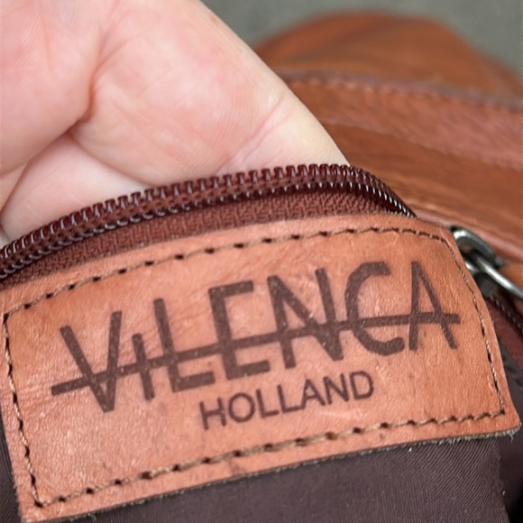 VILENCA HOLLAND MADE IN ITALY LEATHER KNOT WOVEN CROSSBODY BAG COGNAC - Picture 10 of 13